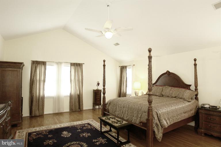 9212 Huntmaster Road Gaithersburg, MD 20882 - Photo 21 of 30 Master bedroom has hardwood floor