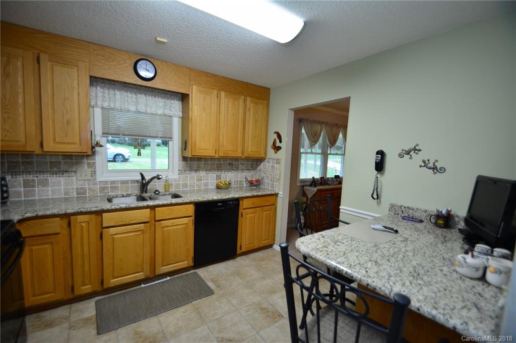 2224 Cardinal Loop Stanley, NC 28164 - Photo 12 of 35 Gallery Image 12