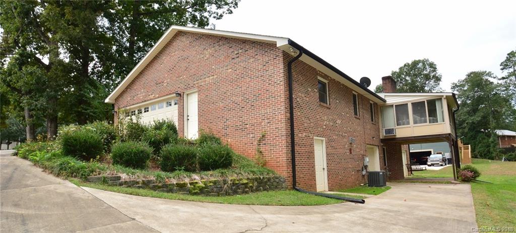 2224 Cardinal Loop Stanley, NC 28164 - Photo 4 of 35 Gallery Image 4