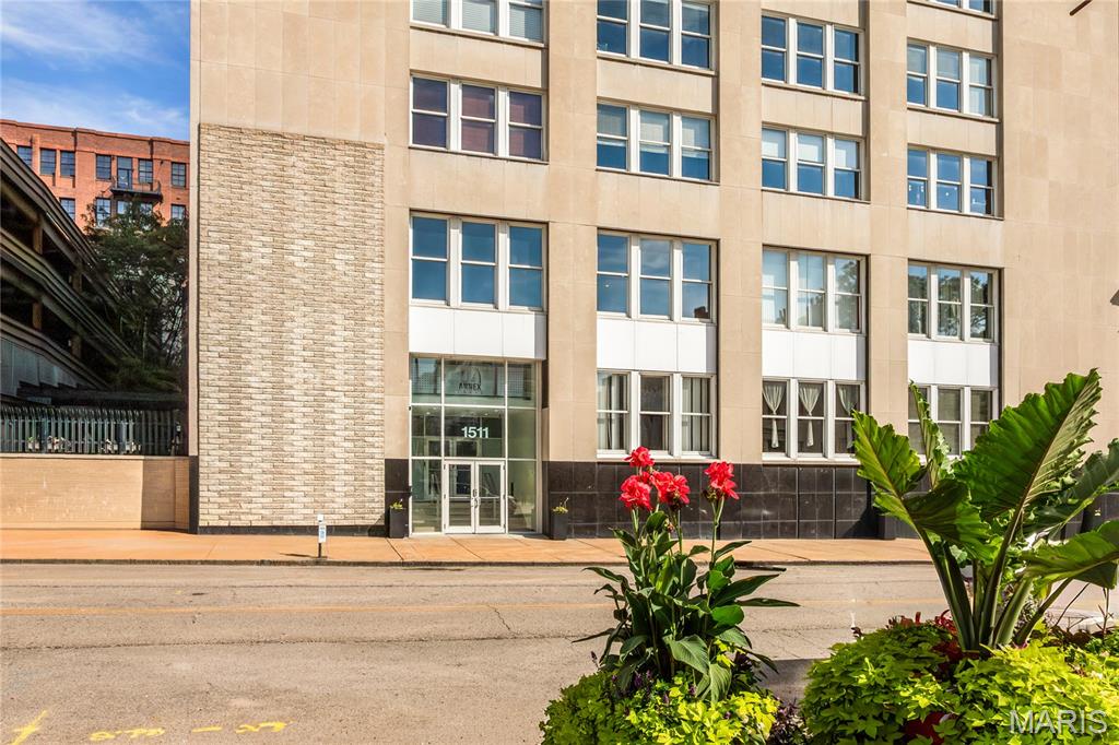 1511 Locust Street, Unit 302 St. Louis, MO 63103 - Photo 3 of 45