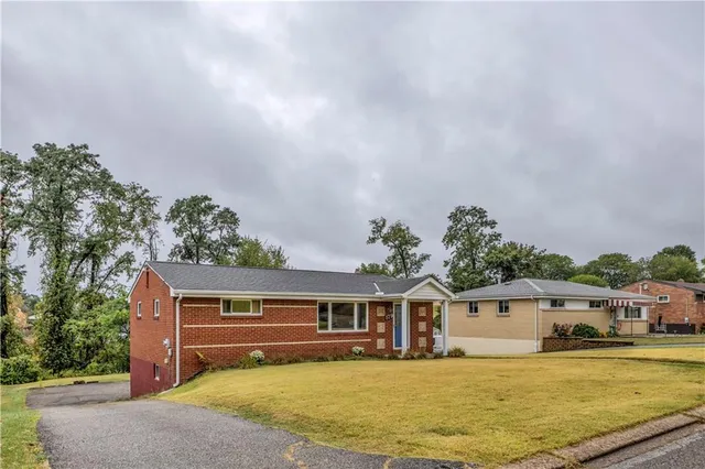 $219,900 | 179 William Circle, McKees Rocks, PA 15136