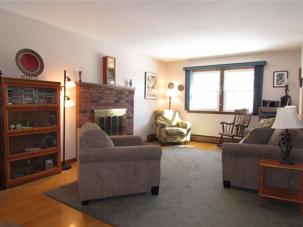 406 North Brownell Road Williston, VT 05495 - Photo 5 of 11