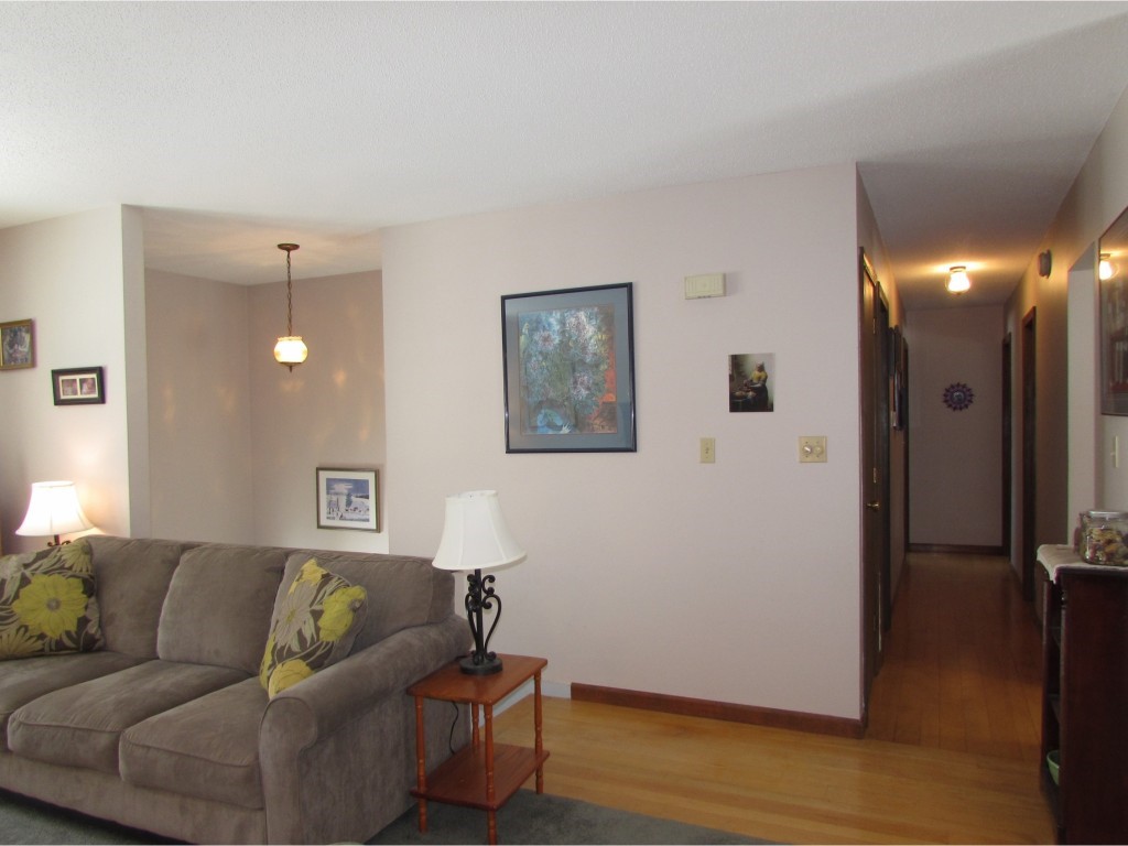 406 North Brownell Road Williston, VT 05495 - Photo 7 of 11