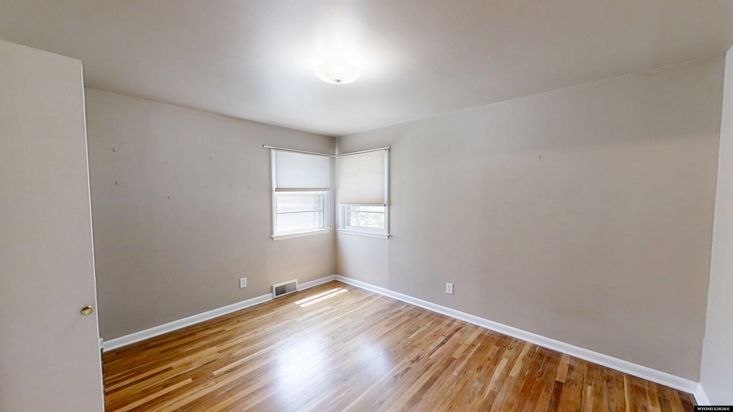 241 West 11th Street Casper, WY 82601 - Photo 7 of 35