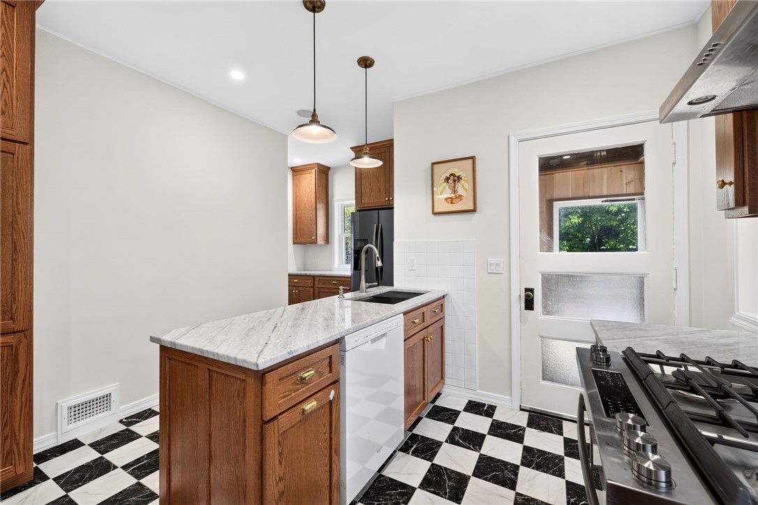 241 Brunswick Street Rochester, NY 14607 - Photo 17 of 39