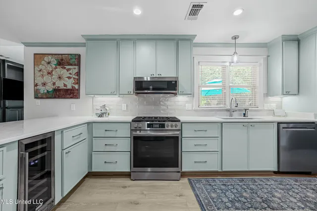 $419,900 | 2604 Evergreen Lane, Biloxi, MS 39531