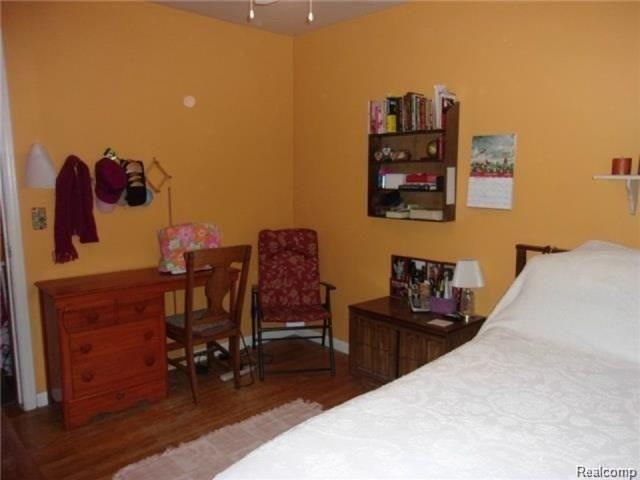 16911 Stephens Road Eastpointe, MI 48021 - Photo 7 of 24 16911 STEPHENS Bedroom 2.jpg