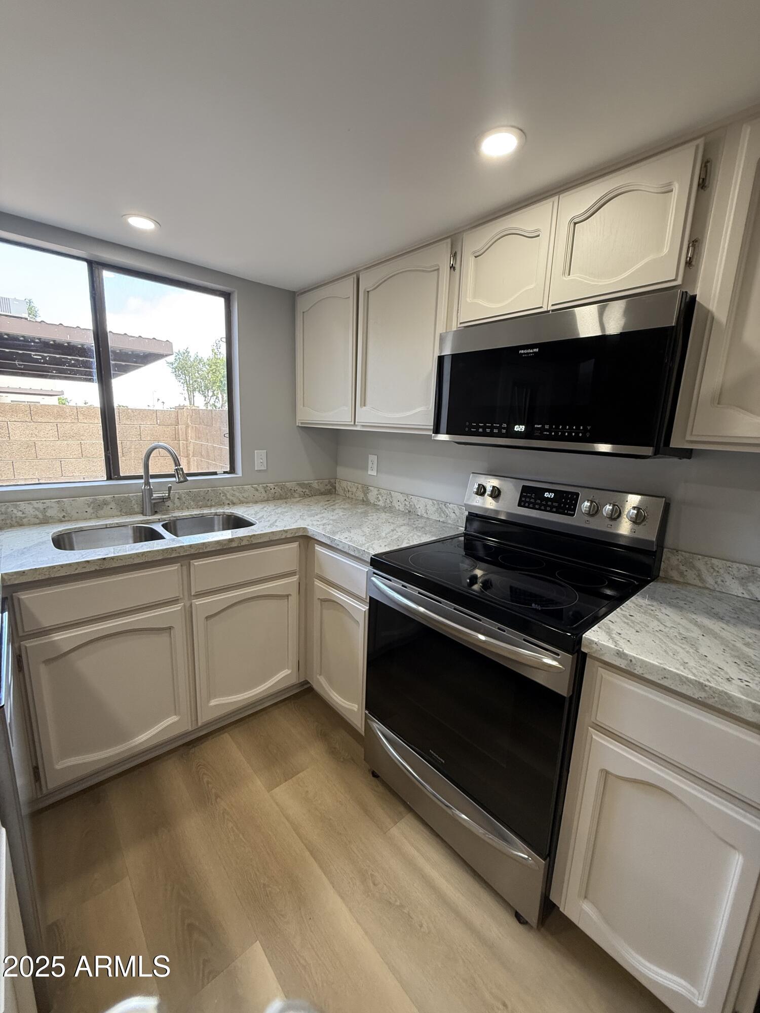 170 East Guadalupe Road, Unit 173 Gilbert, AZ 85234 - Photo 10 of 51 kitchen 3