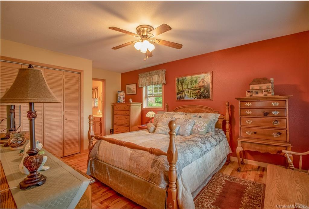 66 Pinnacle Road Burnsville, NC 28714 - Photo 14 of 43 Gallery Image 14