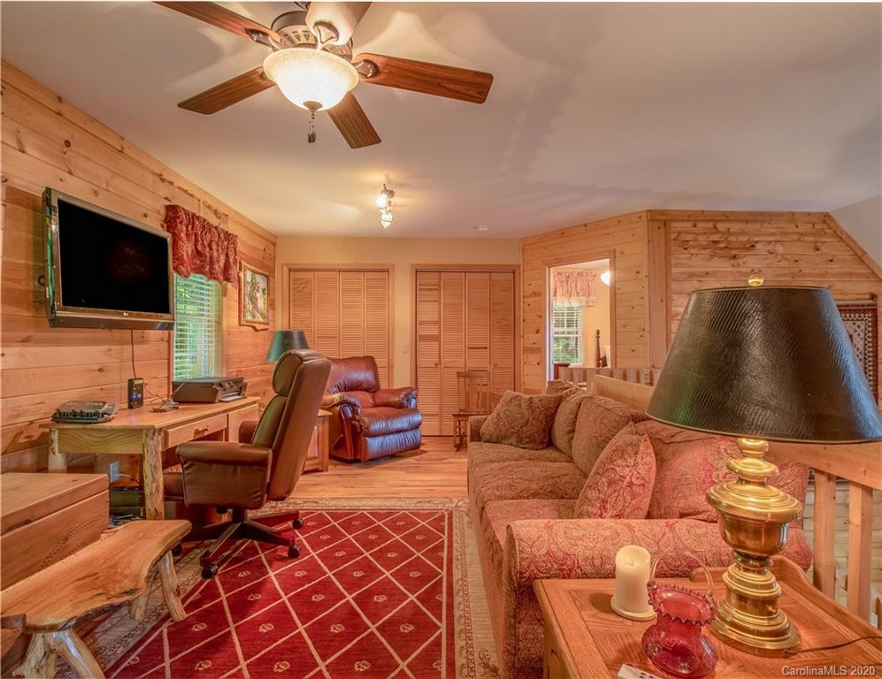 66 Pinnacle Road Burnsville, NC 28714 - Photo 20 of 43 Gallery Image 20