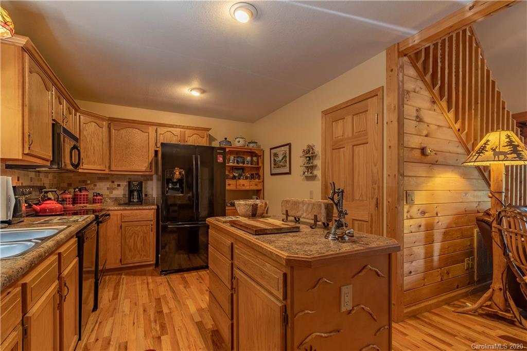 66 Pinnacle Road Burnsville, NC 28714 - Photo 5 of 43 Gallery Image 5