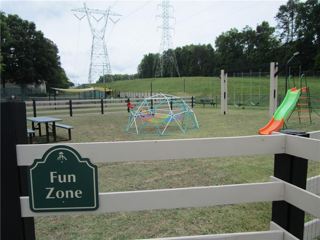 4003 Wingate Way Sandy Springs, GA 30350 - Photo 26 of 29 a view of a park