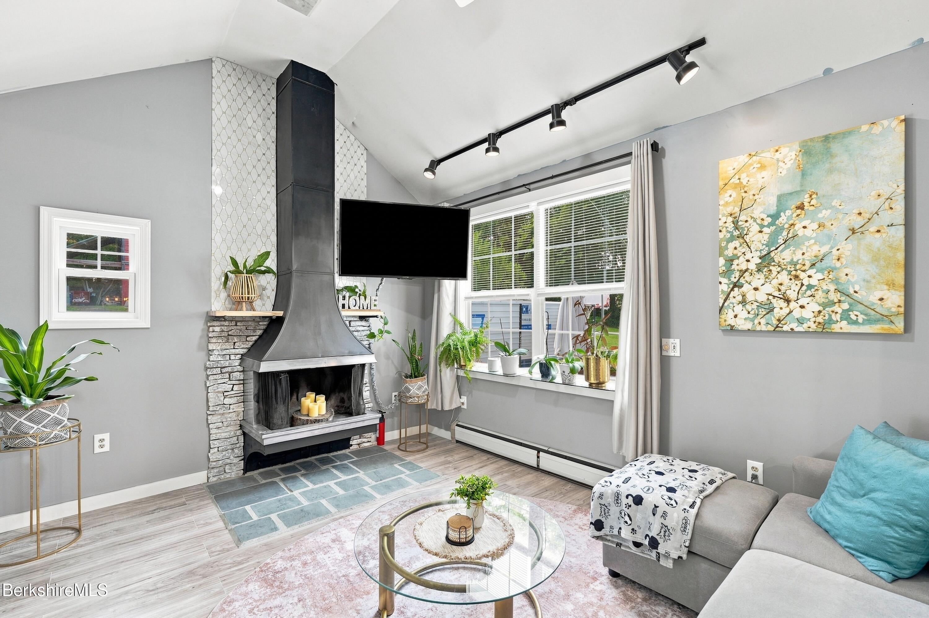 427 State Road North Adams, MA 01247 - Photo 40 of 69 liv rm vw4