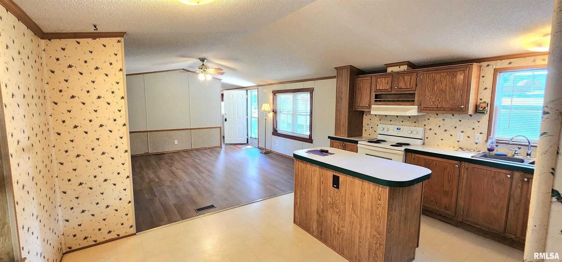 210 East Old Plank Road Chester, IL 62233 - Photo 11 of 30 Gallery Image 11