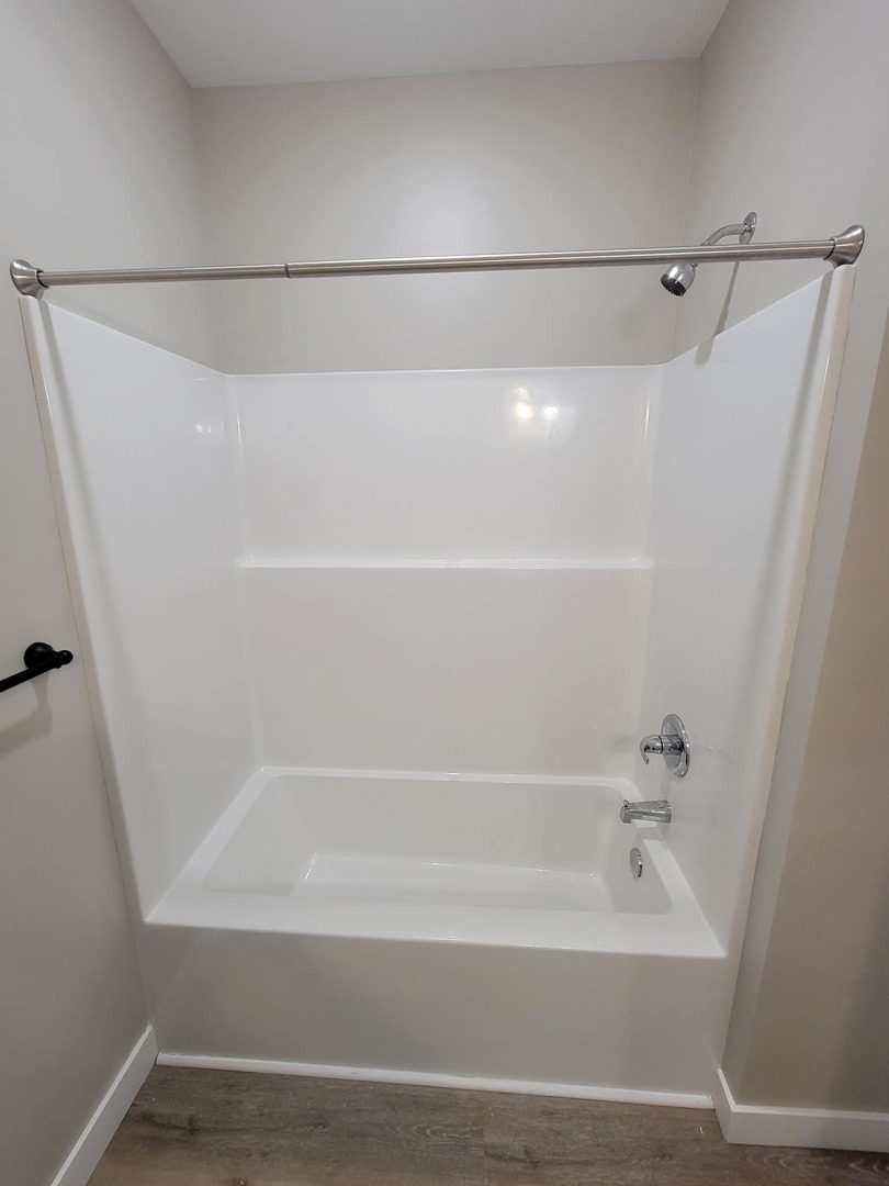 1156 Devils Glen Road, Unit 308 Bettendorf, IA 52722 - Photo 9 of 11 Gallery Image 9
