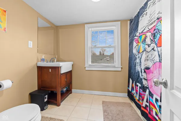 $217,000 | 1302 East 8th Street, Anderson, IN 46012