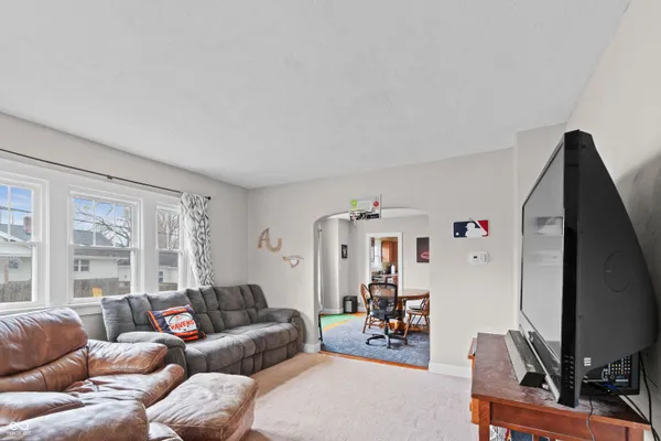 $217,000 | 1302 East 8th Street, Anderson, IN 46012