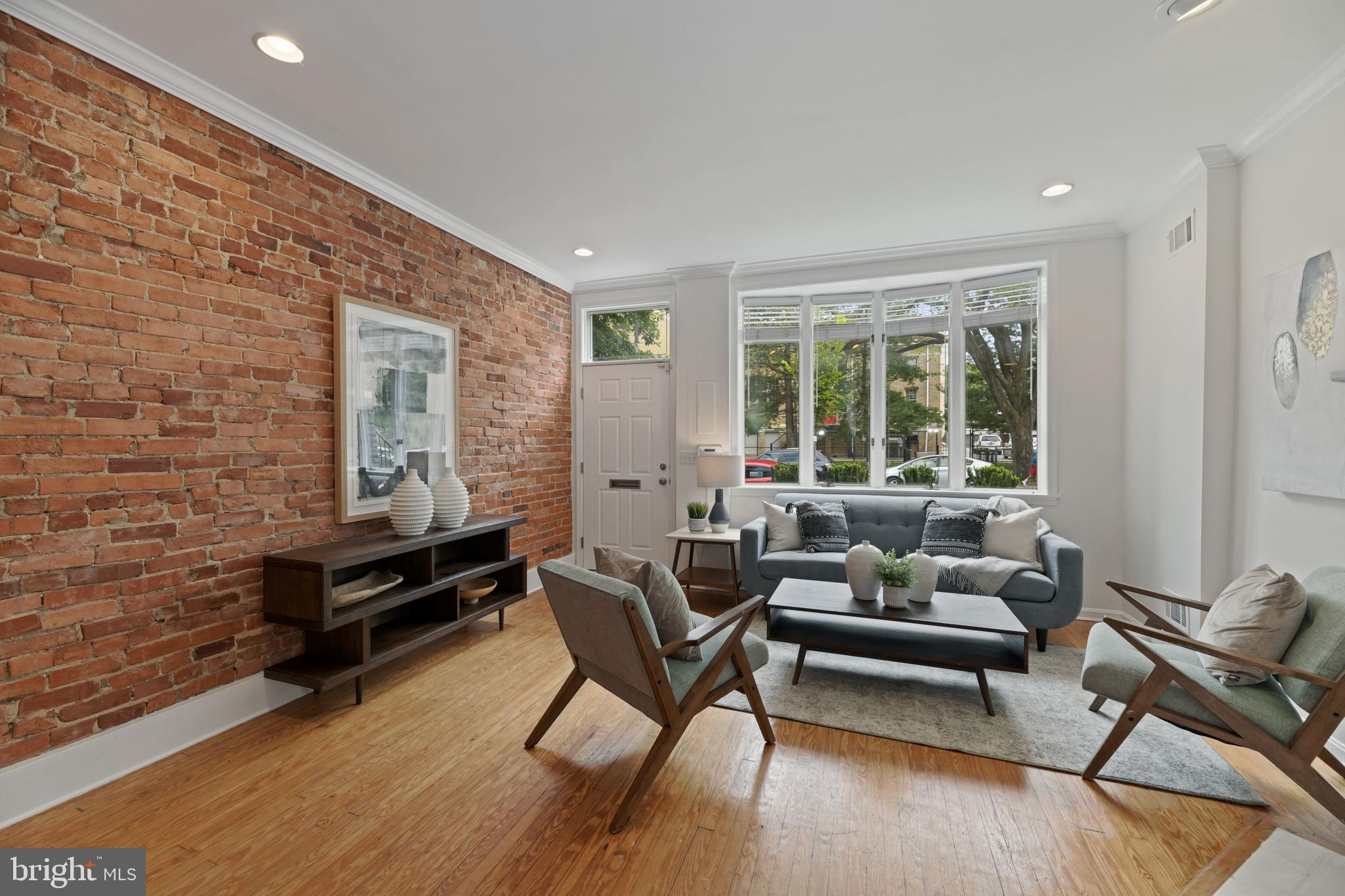 17 15th Street Southeast Washington, DC 20003 - Photo 3 of 17