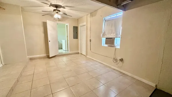 $2,100 | 414 Southwest 72nd Avenue, Pompano Beach, FL 33068