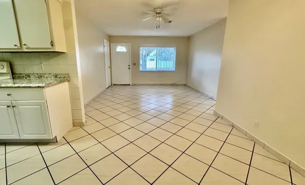 $2,100 | 414 Southwest 72nd Avenue, Pompano Beach, FL 33068
