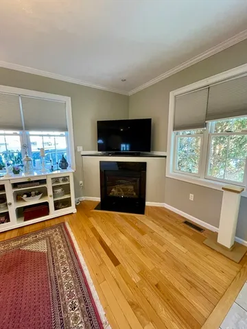 $5,500 | 368 Boylston Street, Unit A, Newton, MA 02459