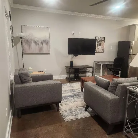 $2,850 | 110 P Street, Unit B, Belle Chasse, LA 70037