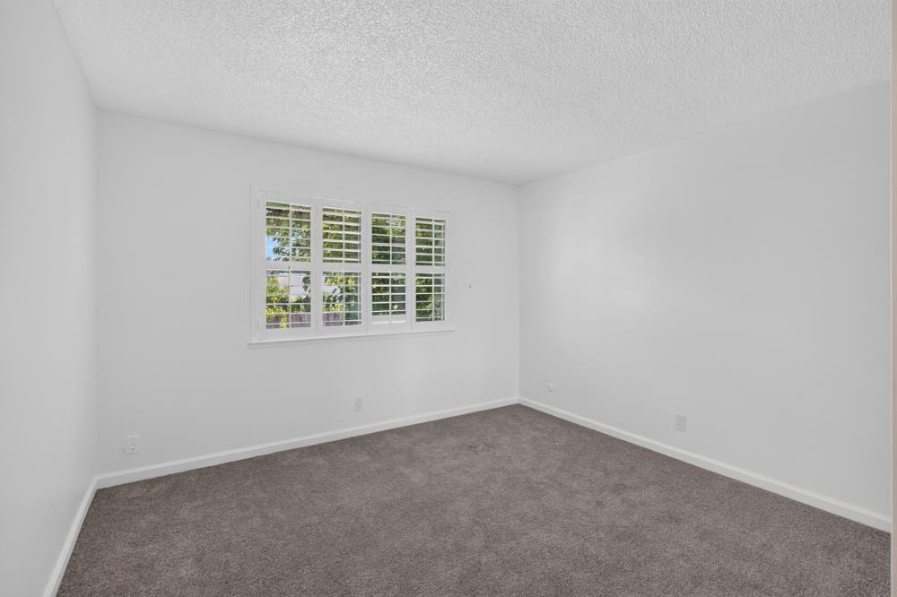 5948 Walerga Road, Unit 4 Sacramento, CA 95842 - Photo 18 of 33