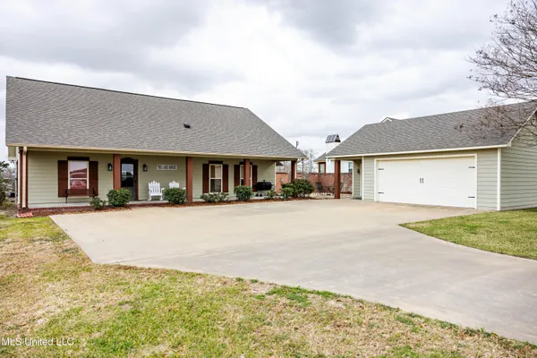 $995,000 | 319 Osceola Road, St. Joseph, LA 71366