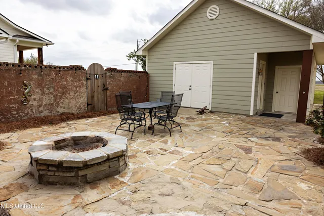 $995,000 | 319 Osceola Road, St. Joseph, LA 71366