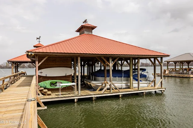 $995,000 | 319 Osceola Road, St. Joseph, LA 71366