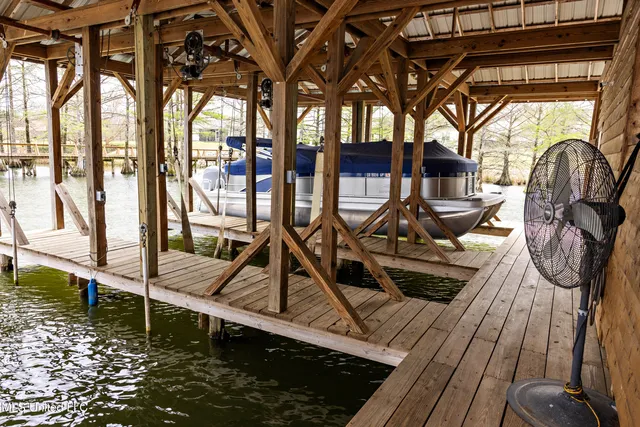 $995,000 | 319 Osceola Road, St. Joseph, LA 71366