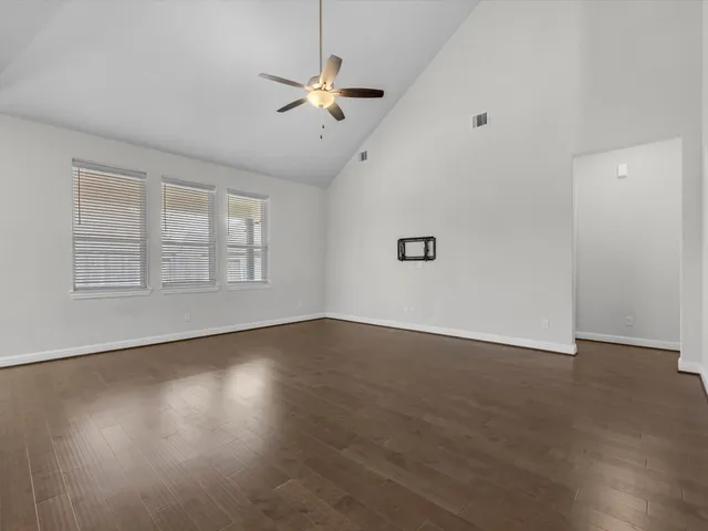 $624,990 | 11811 St Augustine Drive, Mont Belvieu, TX 77535