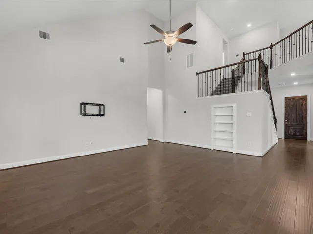 $624,990 | 11811 St Augustine Drive, Mont Belvieu, TX 77535