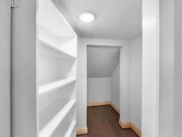 $624,990 | 11811 St Augustine Drive, Mont Belvieu, TX 77535