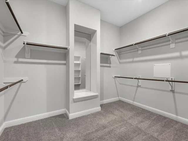 $624,990 | 11811 St Augustine Drive, Mont Belvieu, TX 77535