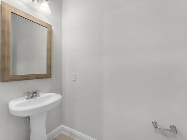 $624,990 | 11811 St Augustine Drive, Mont Belvieu, TX 77535