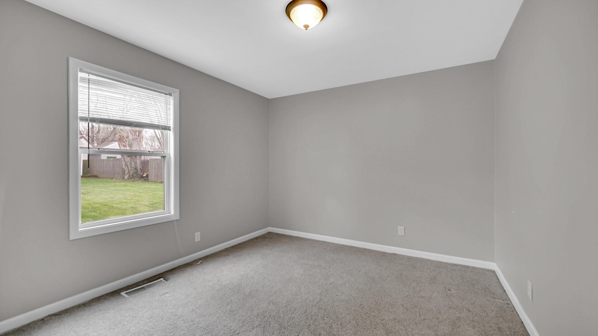 309 Michigami Trail Porter, IN 46304 - Photo 10 of 28 an empty room with a window