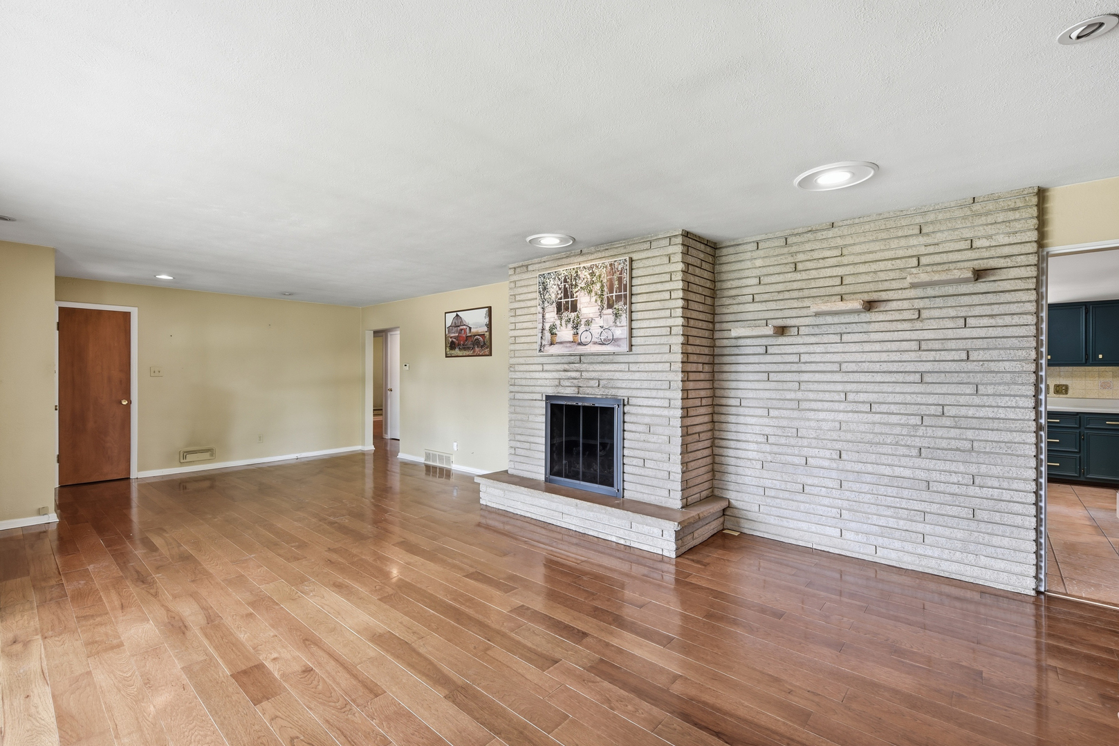 1813 West Acres Road Joliet, IL 60435 - Photo 7 of 36 Gallery Image 7