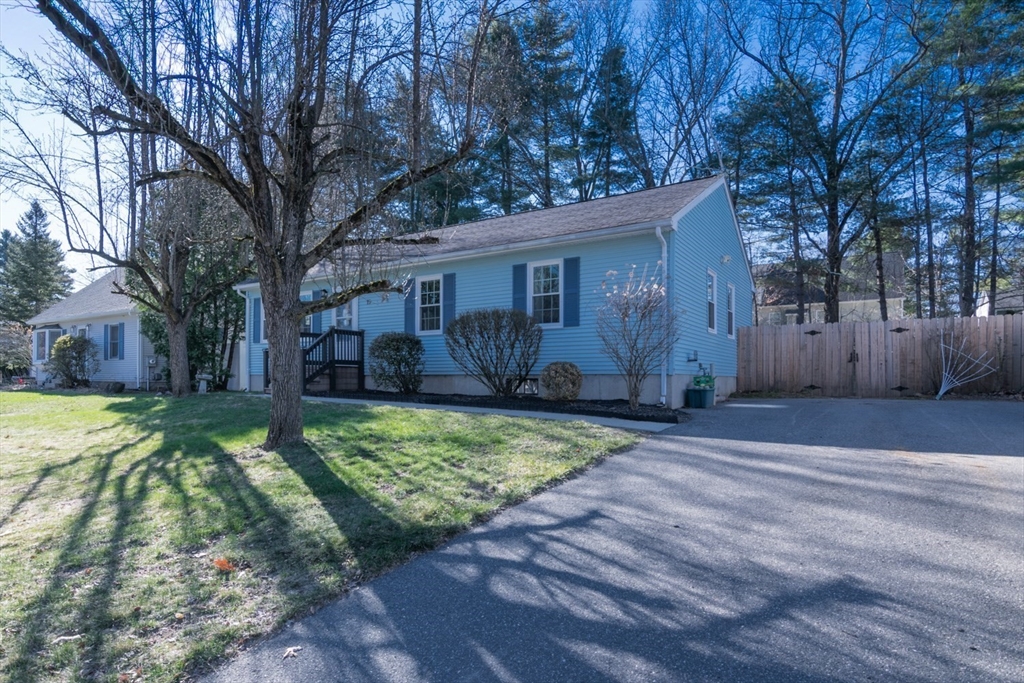 19 Marmon Court Springfield, MA 01129 - Photo 2 of 27