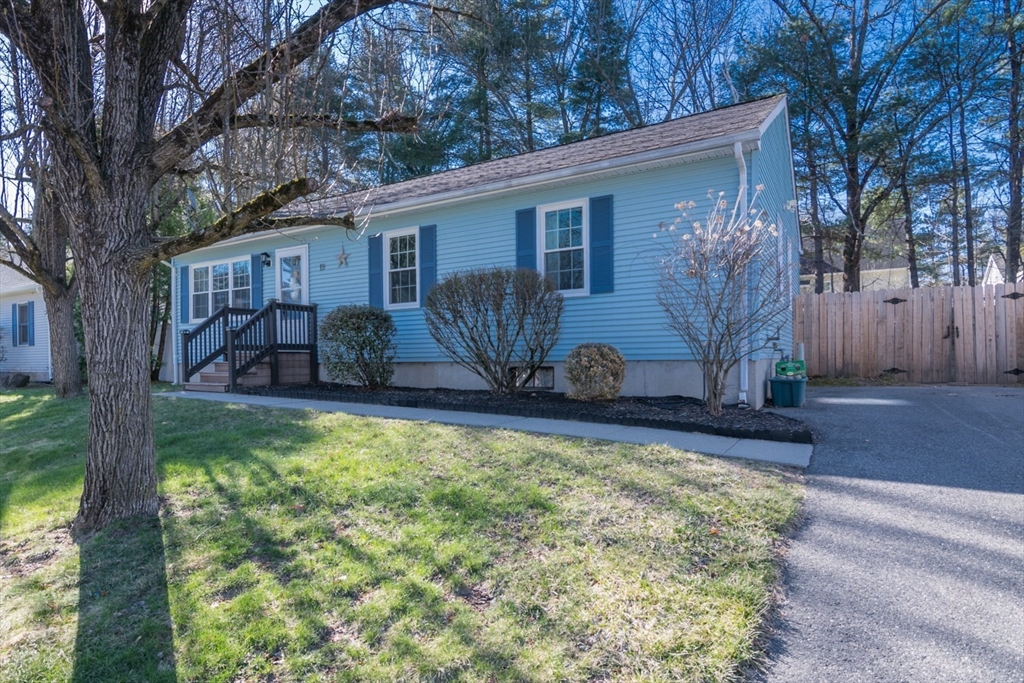 19 Marmon Court Springfield, MA 01129 - Photo 3 of 27