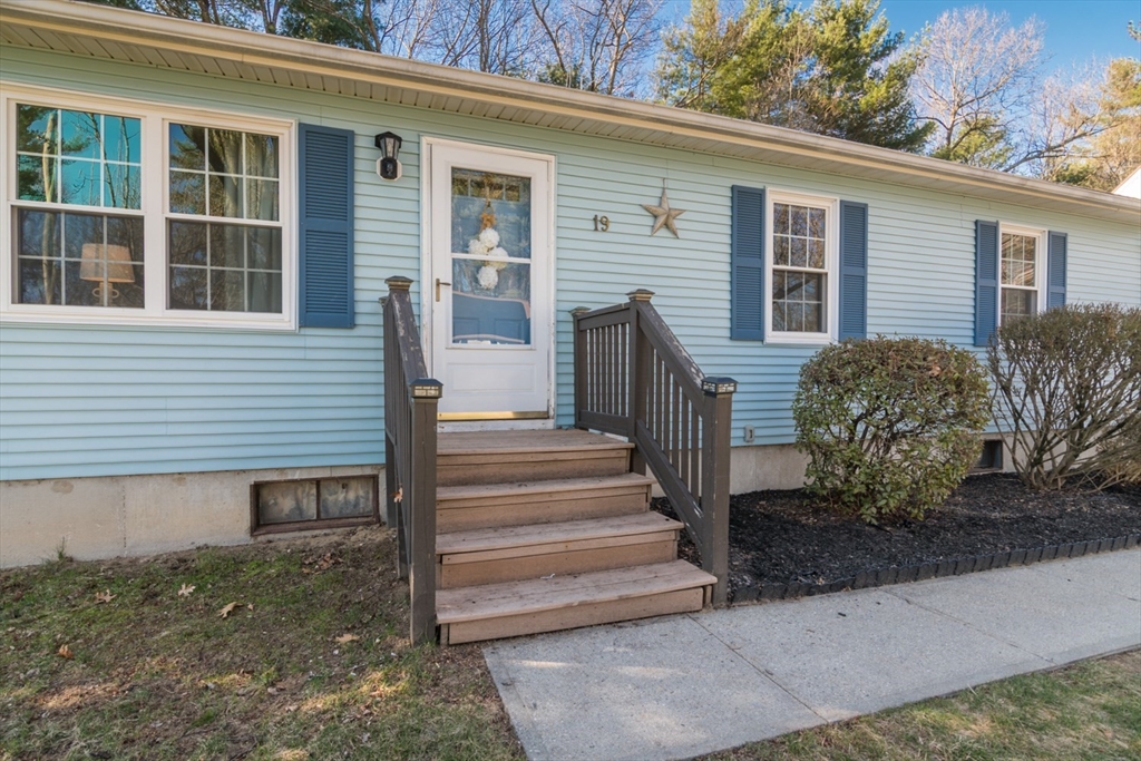 19 Marmon Court Springfield, MA 01129 - Photo 5 of 27