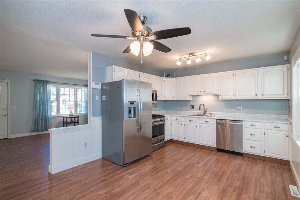 19 Marmon Court Springfield, MA 01129 - Photo 9 of 27