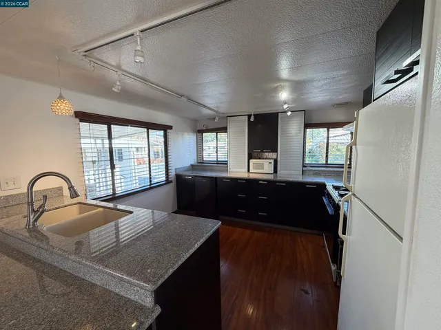 $149,000 | 81 Eileen Lane, Concord, CA 94518