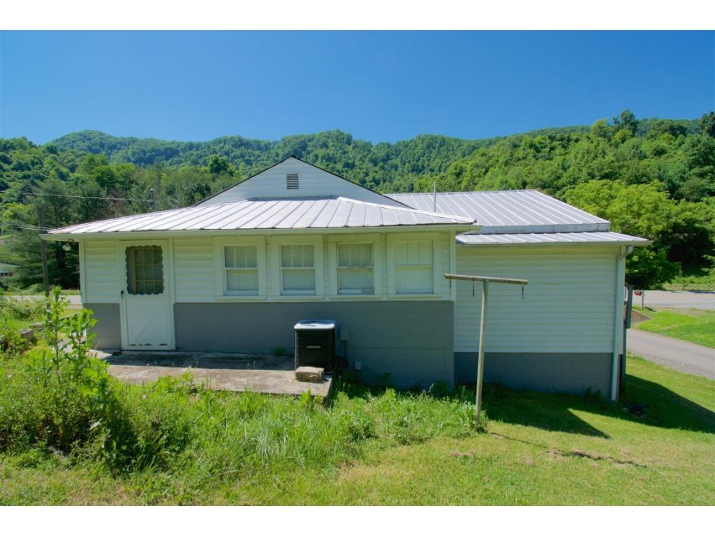 5738 Daniel Boone Road Gate City, VA 24251 - Photo 3 of 23 Photo 4