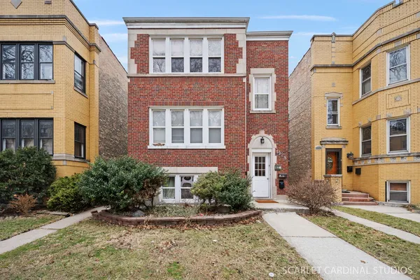 $1,900 | 1928 Grove Avenue, Unit 2, Berwyn, IL 60402
