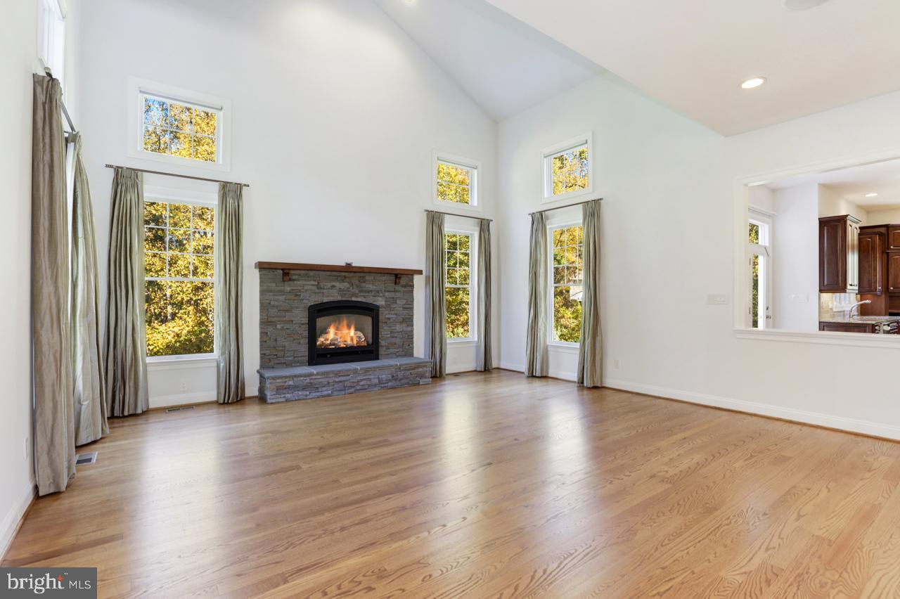 9600 Thistle Ridge Lane Vienna, VA 22182 - Photo 12 of 69 Family Room - Vaulted Ceiling