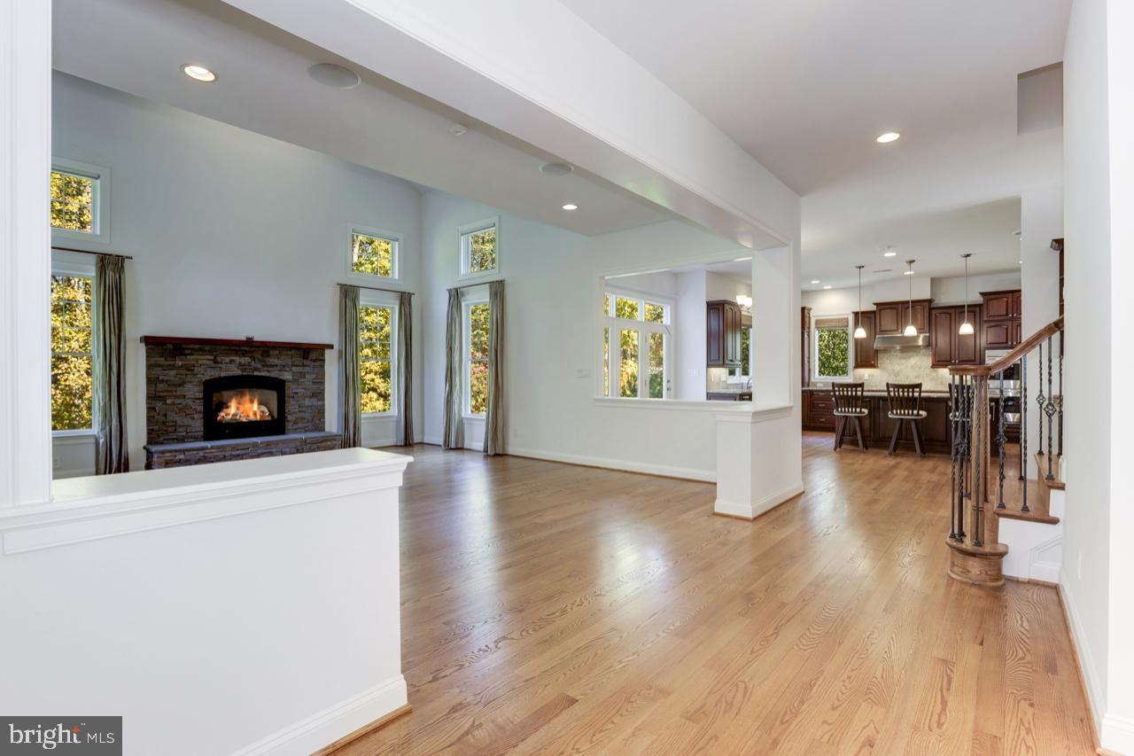 9600 Thistle Ridge Lane Vienna, VA 22182 - Photo 14 of 69 Hallway - Family Room on Left