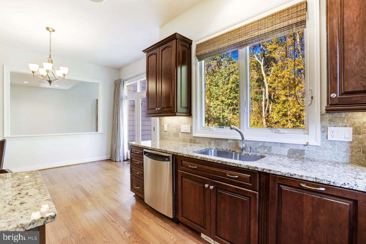 9600 Thistle Ridge Lane Vienna, VA 22182 - Photo 21 of 69 Kitchen Details