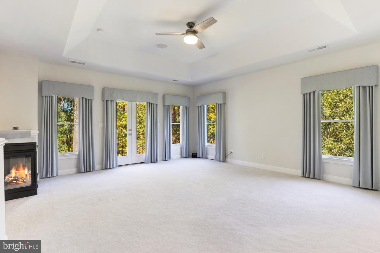 9600 Thistle Ridge Lane Vienna, VA 22182 - Photo 29 of 69 Owner's Bedroom Suite