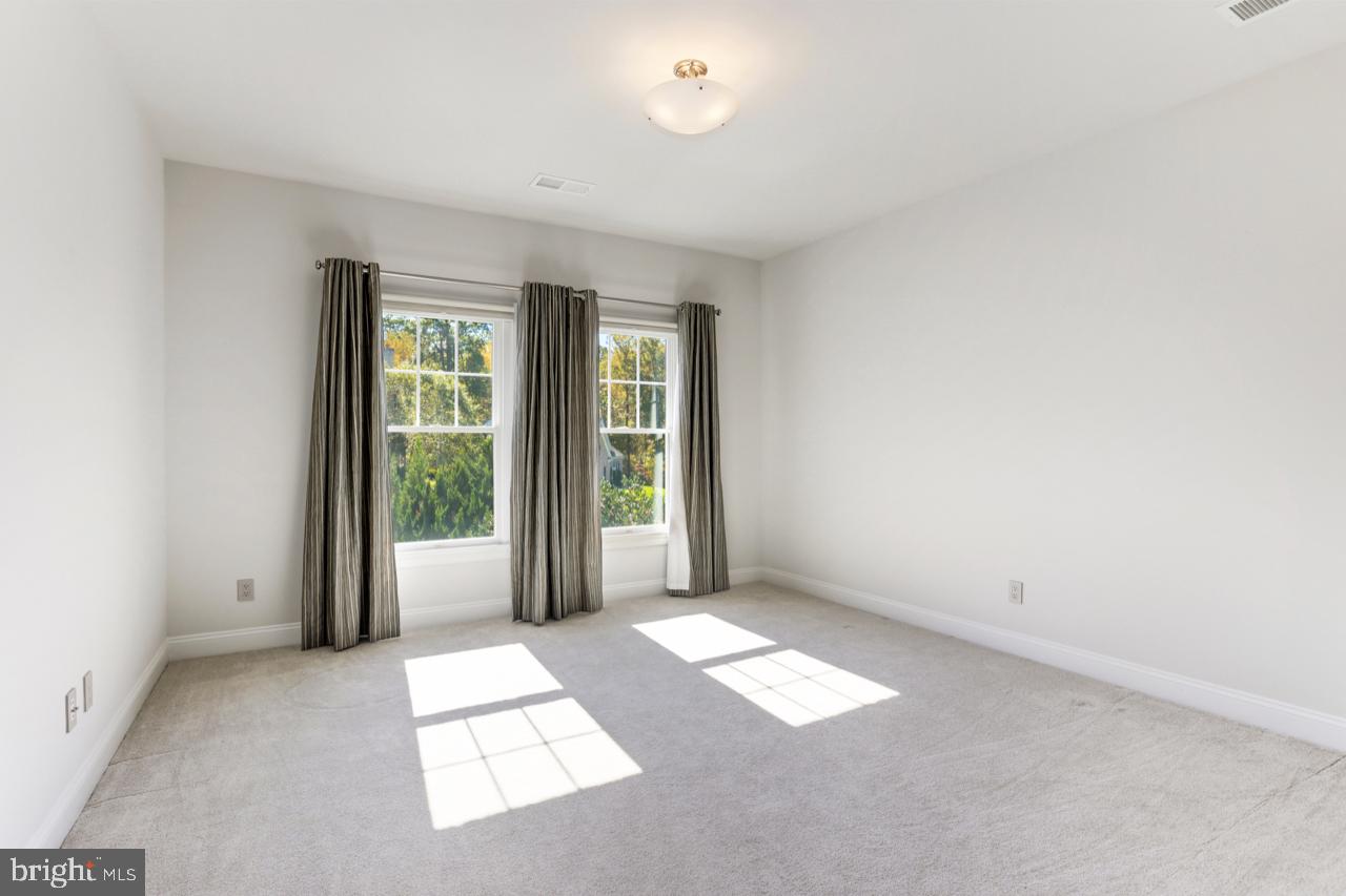 9600 Thistle Ridge Lane Vienna, VA 22182 - Photo 38 of 69 Bedroom #3